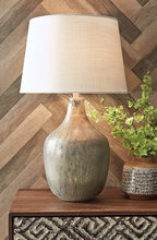 Load image into Gallery viewer, Mari Glass Table Lamp (1/CN)
