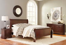 Load image into Gallery viewer, Alisdair  Sleigh Bed With Mirrored Dresser And Chest
