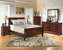 Load image into Gallery viewer, Alisdair  Sleigh Bed With Mirrored Dresser And Chest
