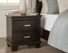 Load image into Gallery viewer, Covetown Twin Panel Bed with Mirrored Dresser, Chest and 2 Nightstands
