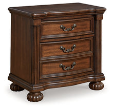 Load image into Gallery viewer, Lavinton Queen Poster Bed with Mirrored Dresser, Chest and 2 Nightstands
