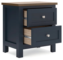 Load image into Gallery viewer, Landocken Queen Panel Bed with Mirrored Dresser, Chest and 2 Nightstands
