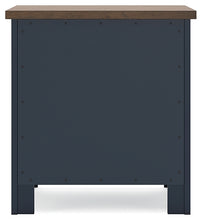 Load image into Gallery viewer, Landocken Queen Panel Bed with Mirrored Dresser, Chest and 2 Nightstands
