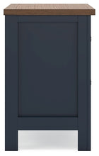 Load image into Gallery viewer, Landocken Queen Panel Bed with Mirrored Dresser and 2 Nightstands
