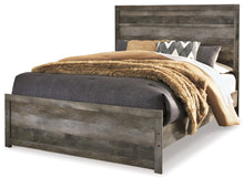 Load image into Gallery viewer, Wynnlow Queen Panel Bed with Mirrored Dresser, Chest and 2 Nightstands
