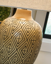 Load image into Gallery viewer, Jairgan Poly Table Lamp (2/CN)
