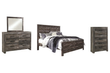 Load image into Gallery viewer, Wynnlow King Crossbuck Panel Bed with Mirrored Dresser and Chest
