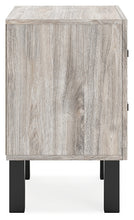 Load image into Gallery viewer, Vessalli King Panel Bed with Mirrored Dresser, Chest and 2 Nightstands
