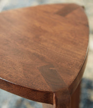 Load image into Gallery viewer, Brynnleigh Accent Table Set (2/CN)
